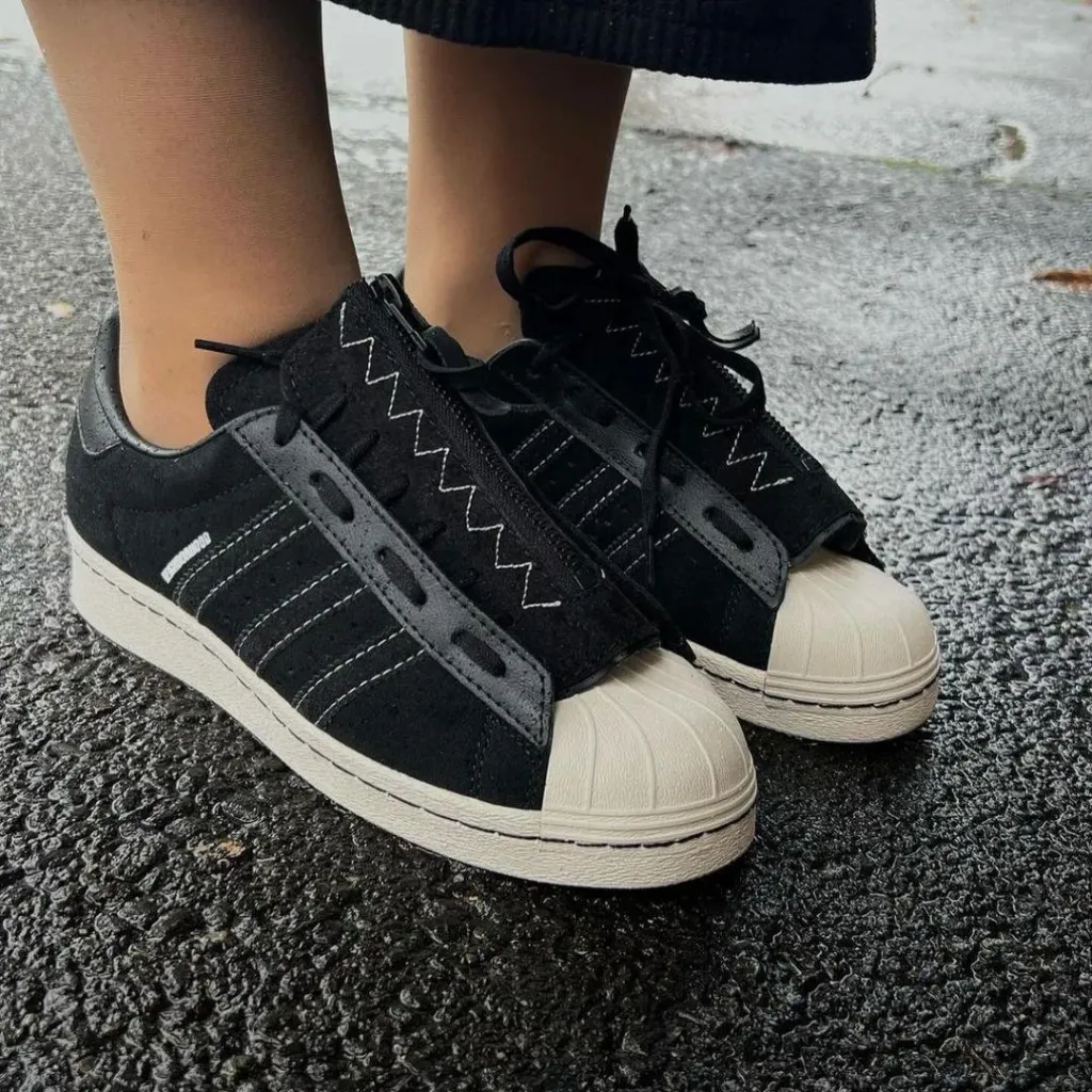 Men Adidas Originals Superstar Neighborhood (40)