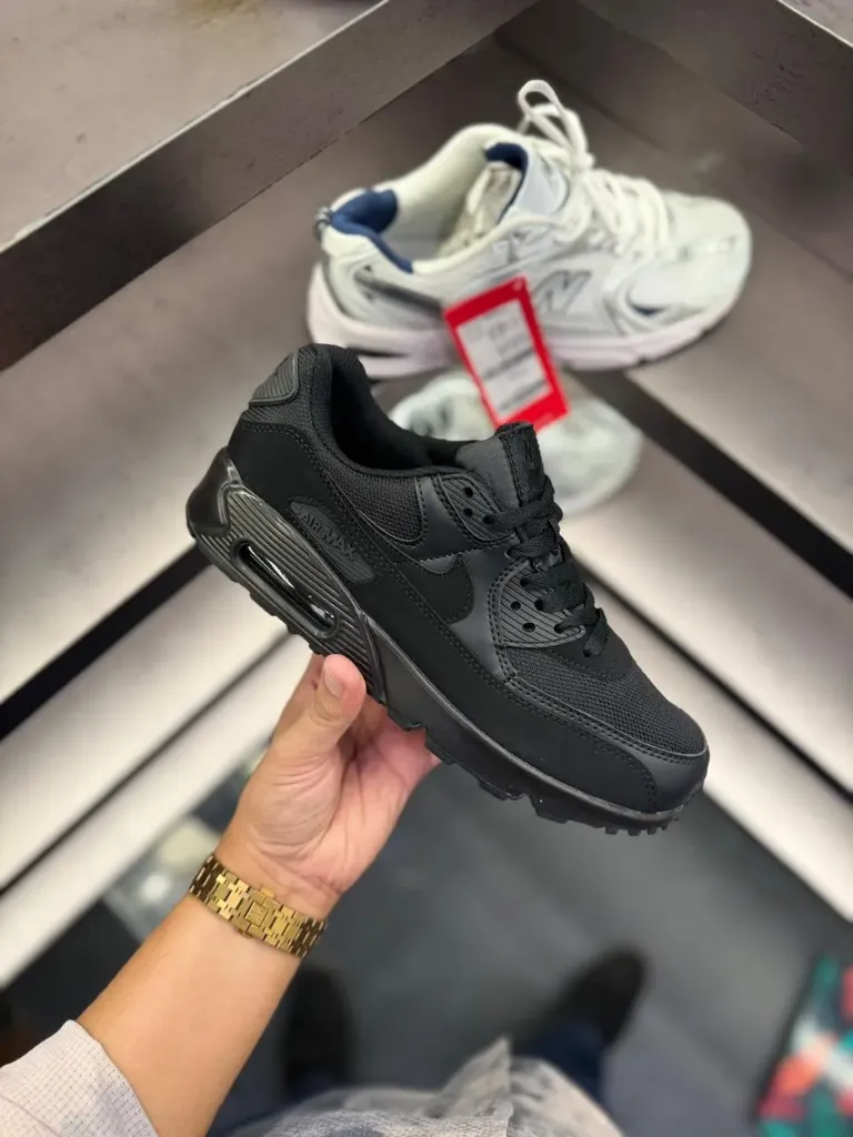 NIKE AIRMAX 90 (40, Black)