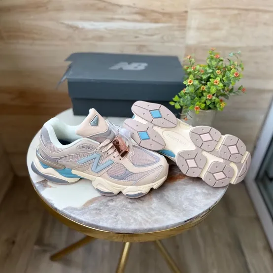 NEW BALANCE 9060